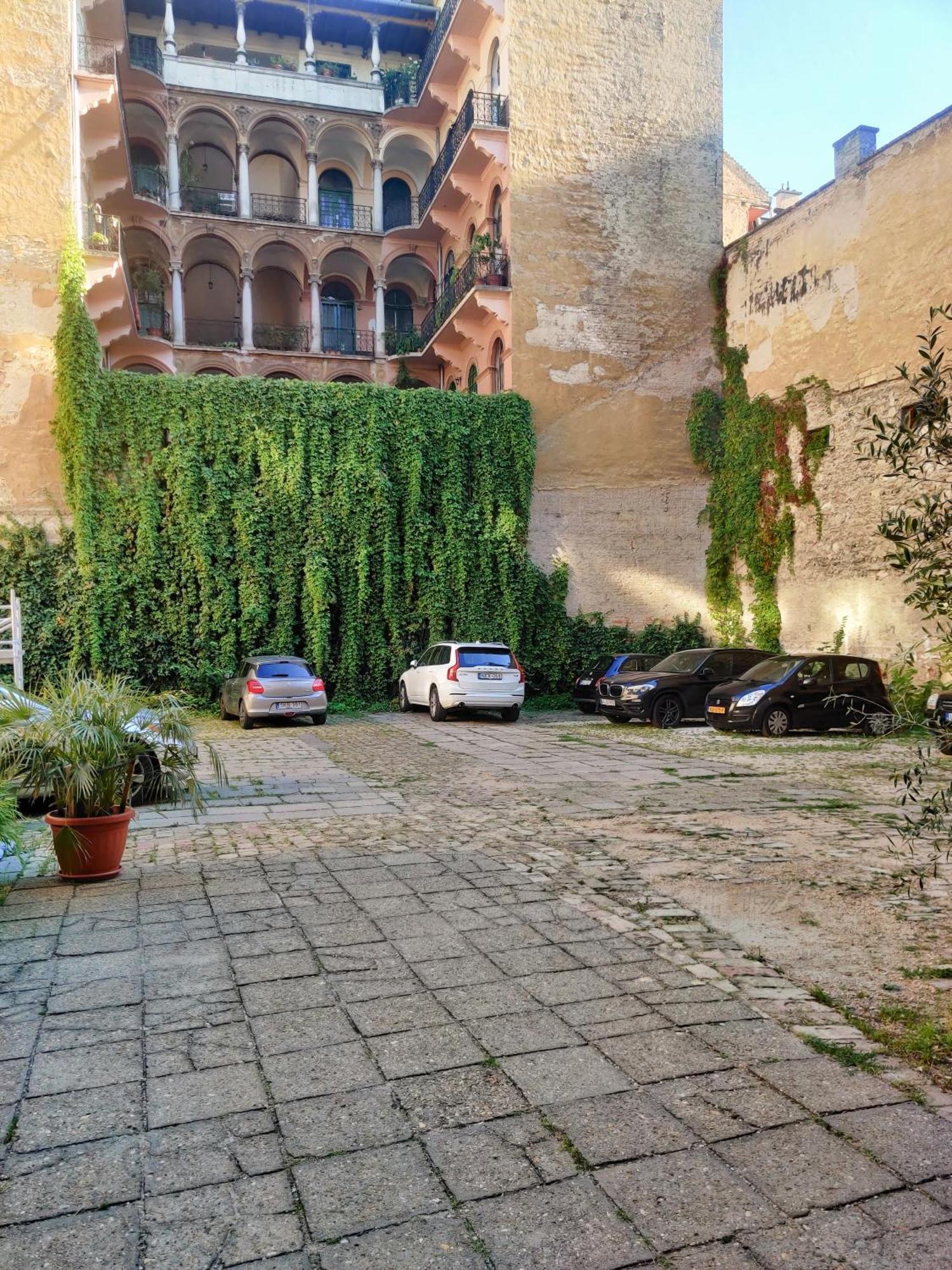 Апартаменти Harmonia Palace